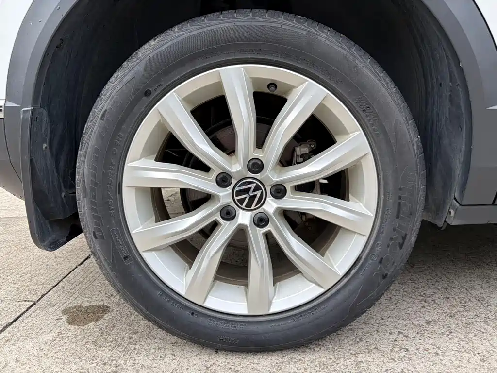 Volkswagen T-Roc — миниатюра 21