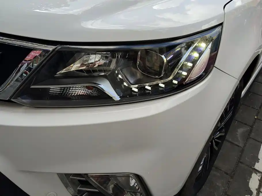 Geely Vision X6 — миниатюра 5