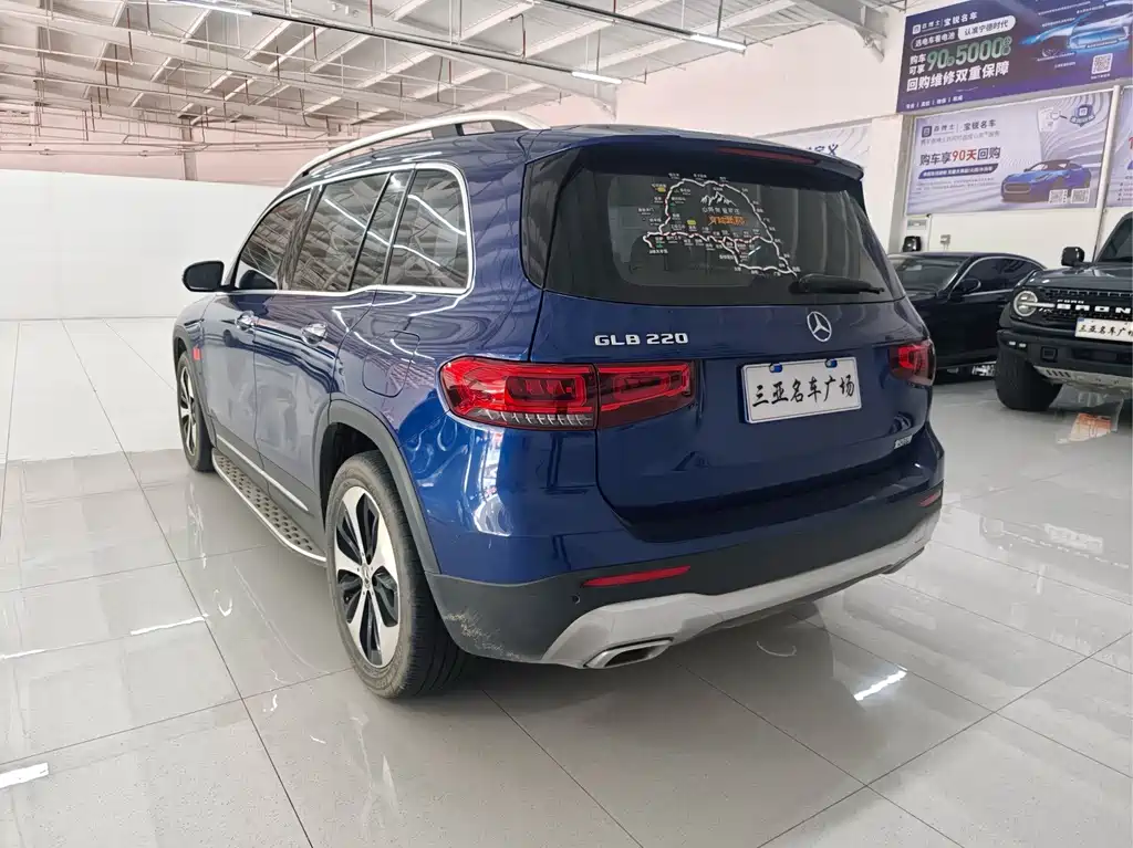 Mercedes-Benz GLB — миниатюра 9