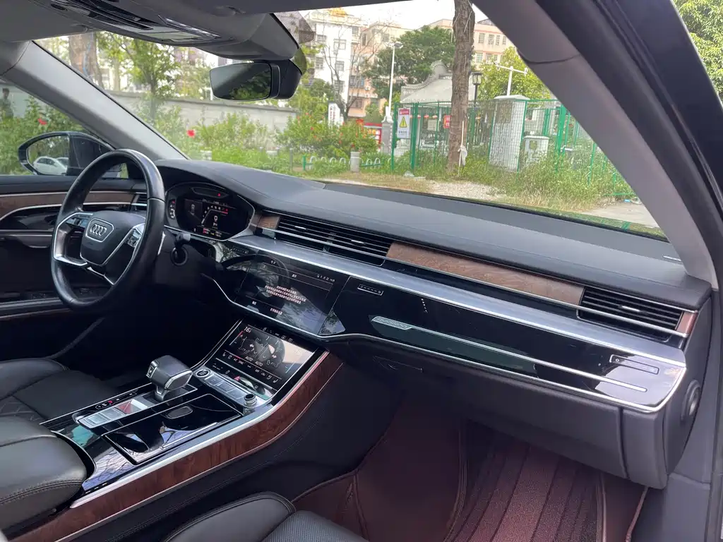 Audi A8 — миниатюра 7