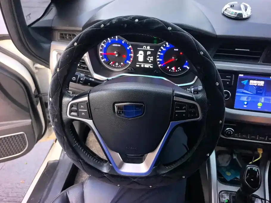 Geely Vision X3 — миниатюра 15
