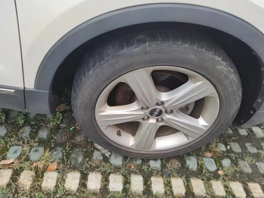 Lincoln MKC — миниатюра 6