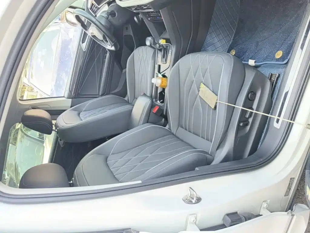 Volkswagen Tiguan L — миниатюра 25