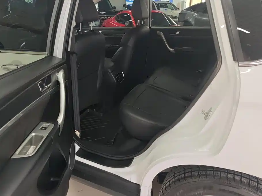 Haval M6 — миниатюра 11