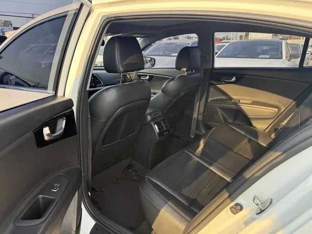 Kia K4 — миниатюра 21