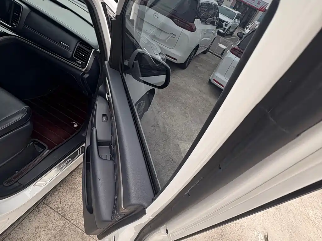 GAC Motor Trumpchi M8 — миниатюра 6