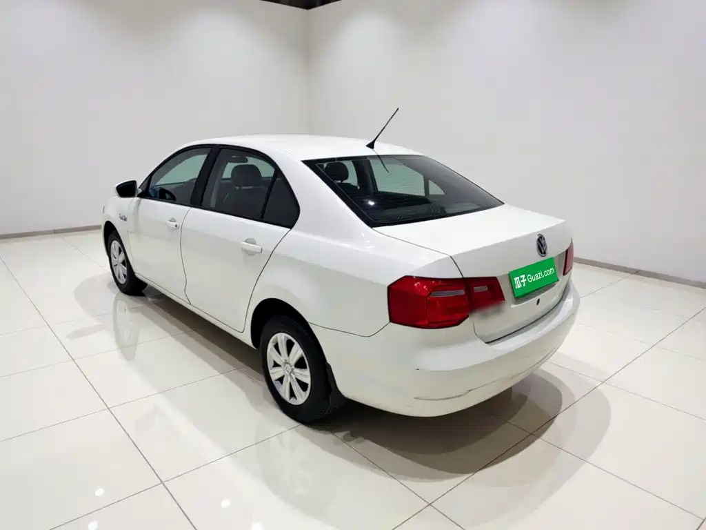 Volkswagen Jetta — миниатюра 4