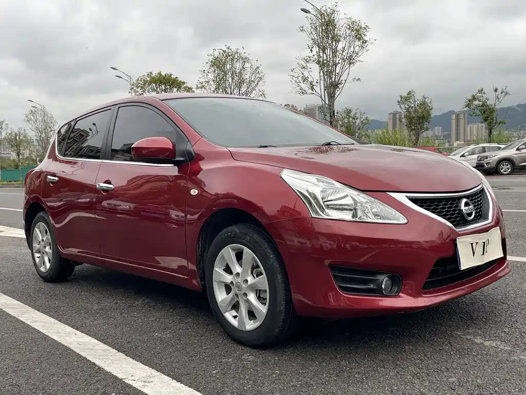 Nissan Tiida — миниатюра 2