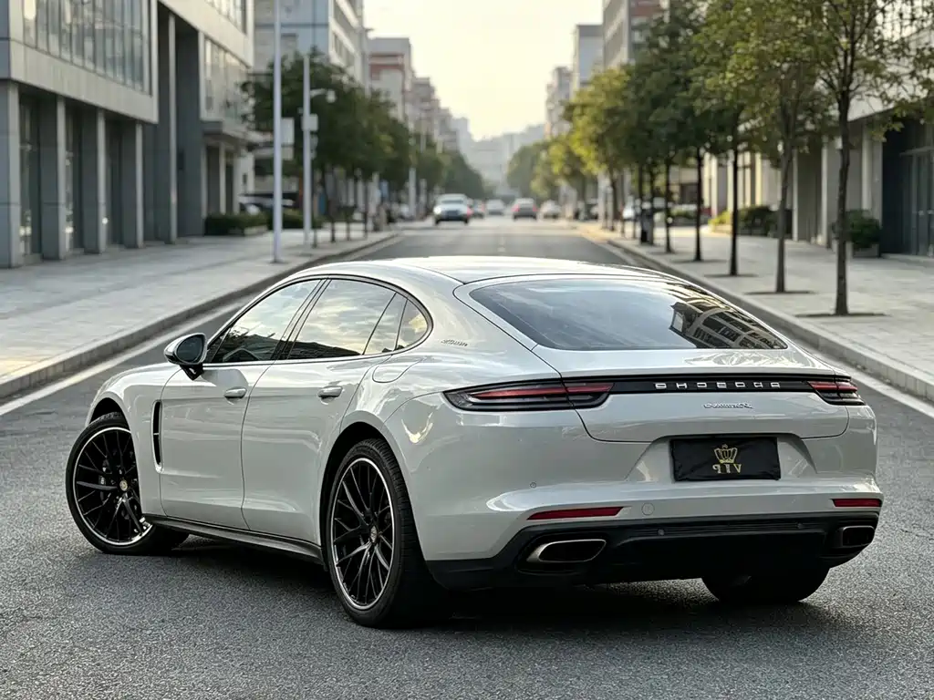 Porsche Panamera — миниатюра 7
