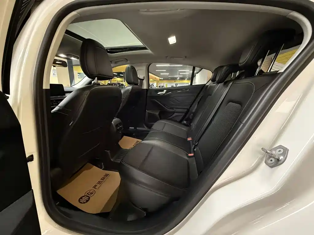 Ford Focus — миниатюра 5