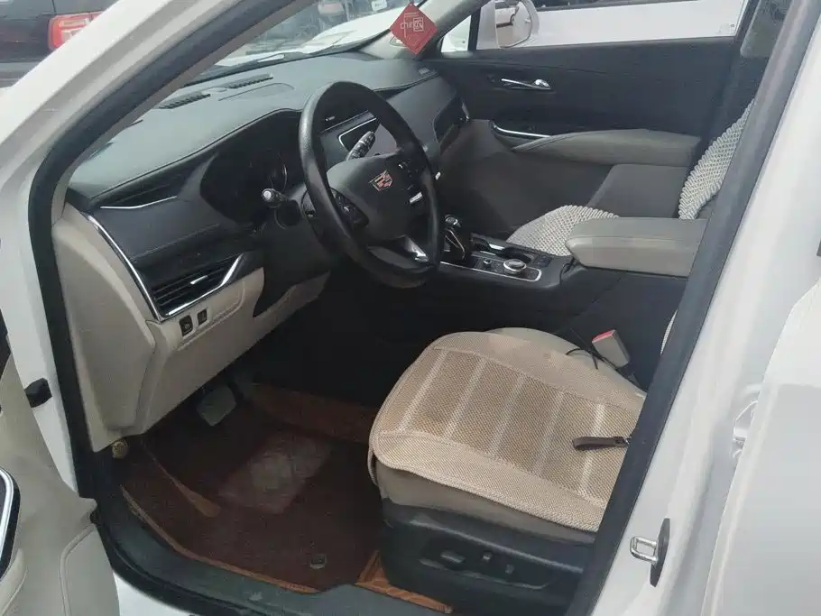 Cadillac XT4 — миниатюра 9
