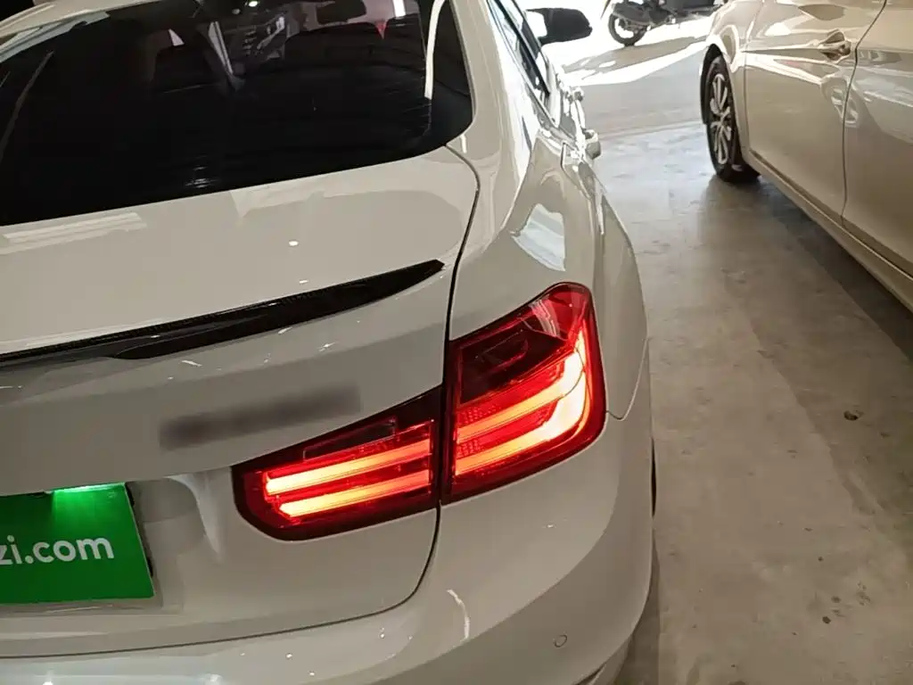 BMW 3 Series — миниатюра 8