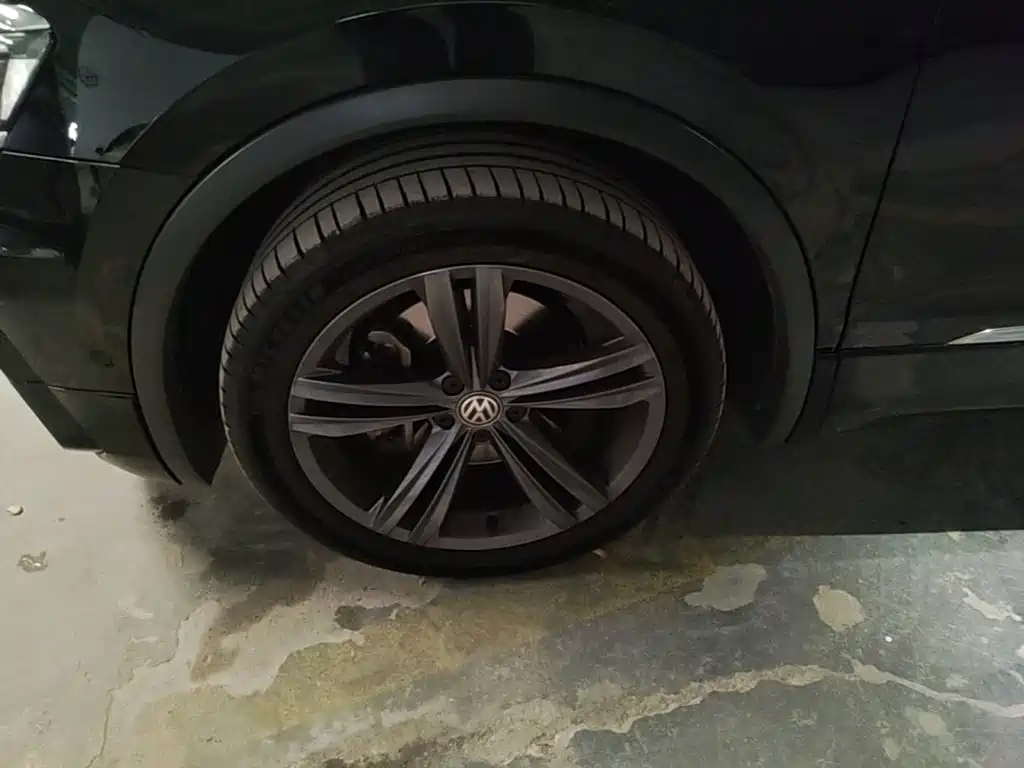 Volkswagen Tiguan — миниатюра 23