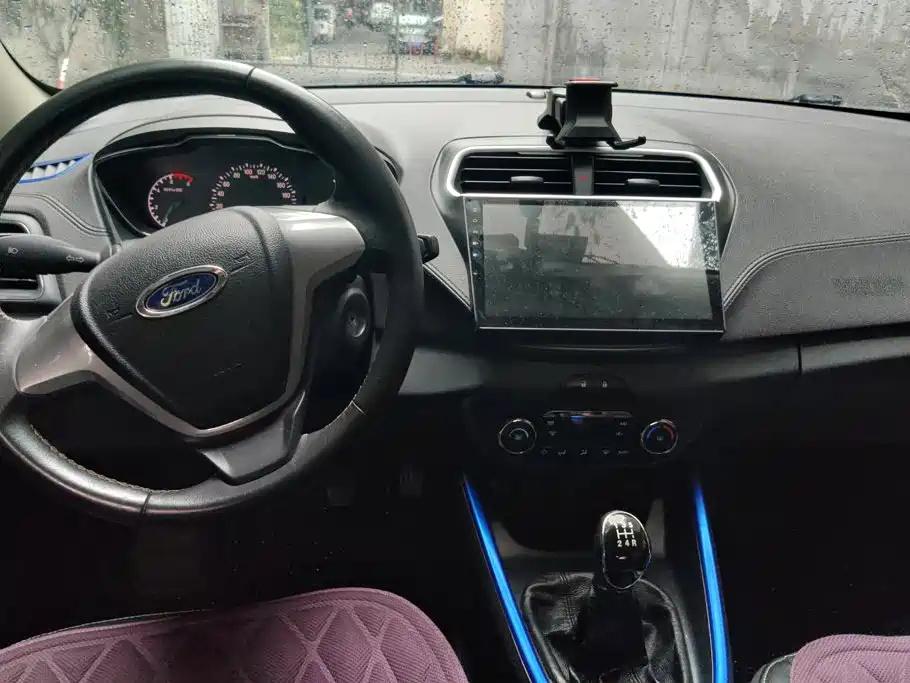 Ford Escort — миниатюра 12