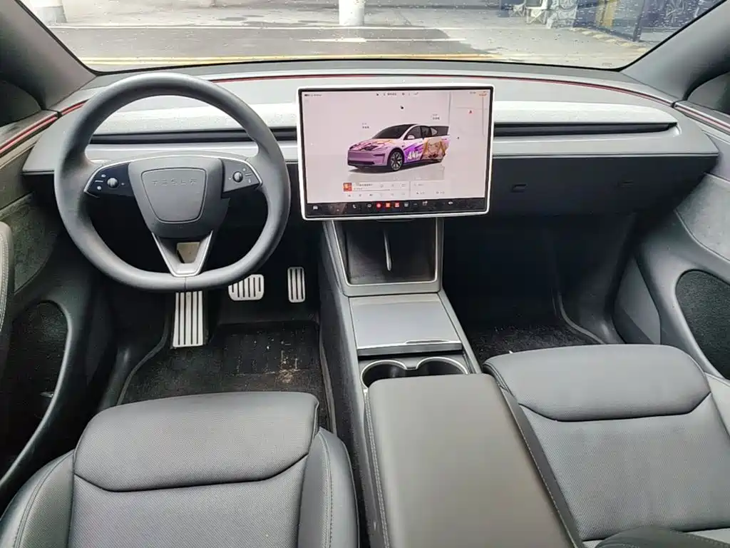 Tesla Model Y L — миниатюра 10