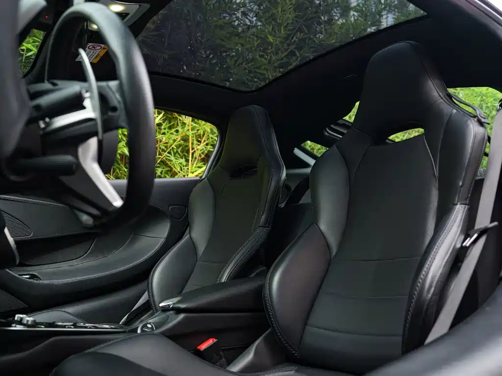 McLaren GT — миниатюра 13