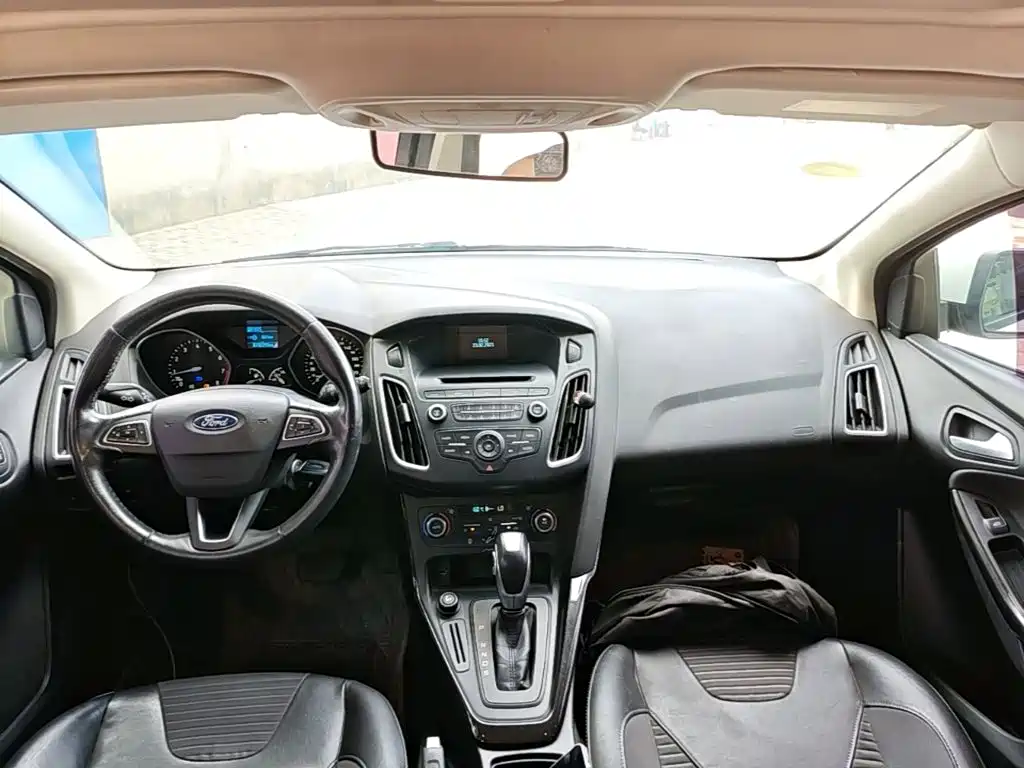 Ford Focus — миниатюра 10