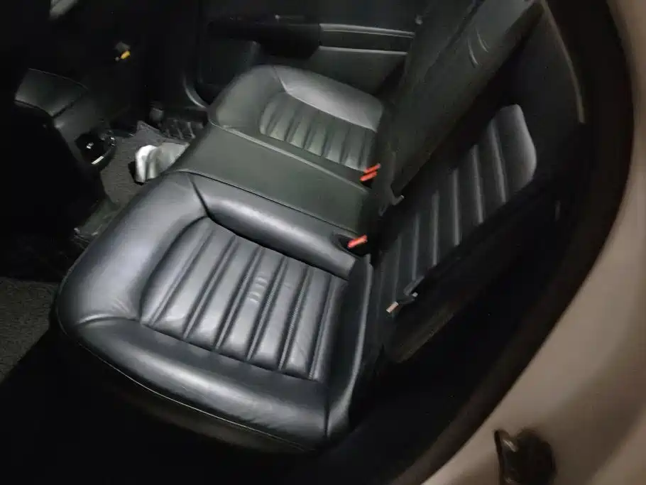 Ford Mondeo — миниатюра 11