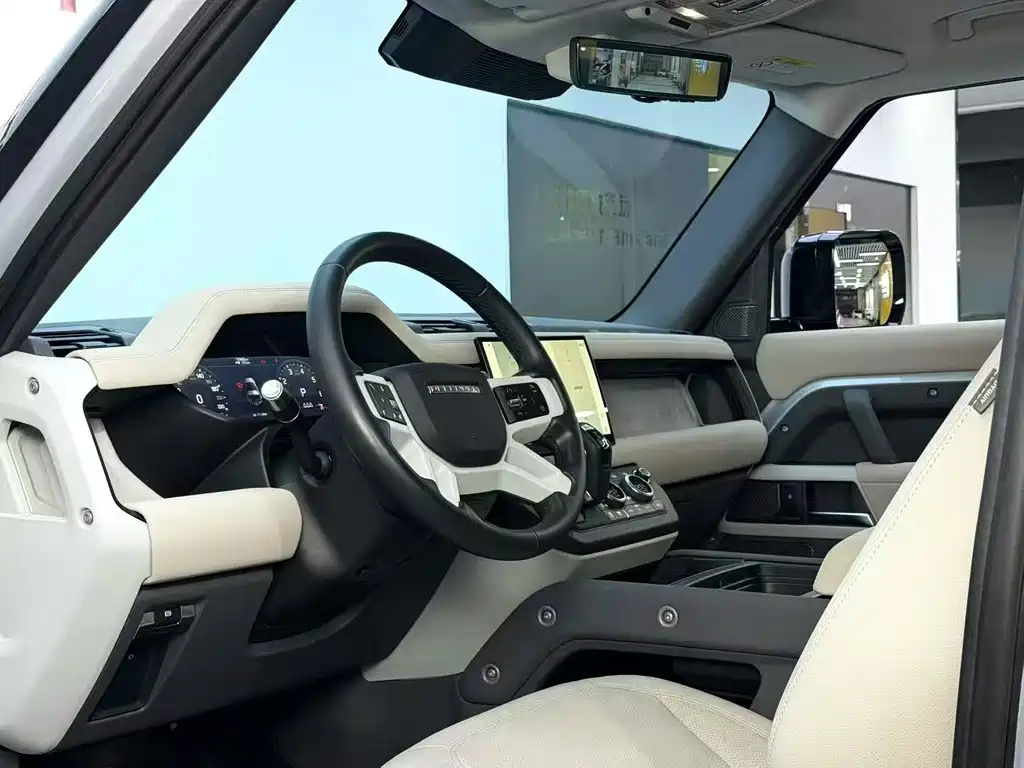 Land Rover Defender — миниатюра 5