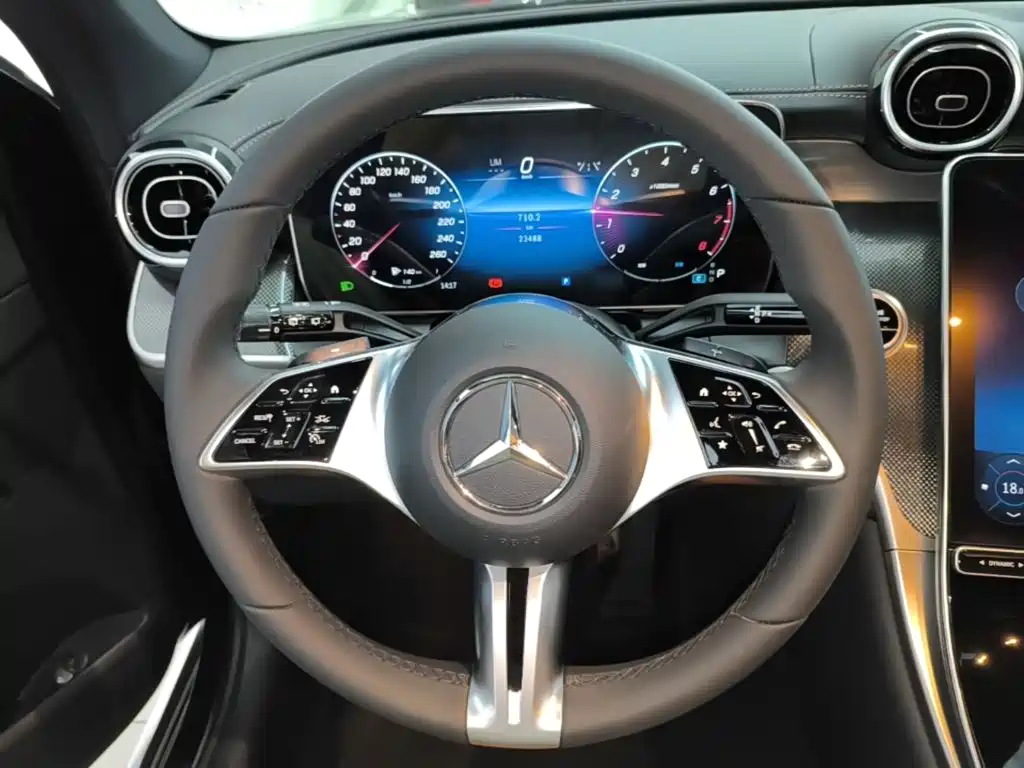 Mercedes-Benz GLC — миниатюра 11
