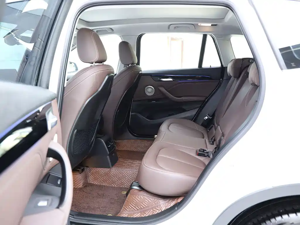 BMW X1 — миниатюра 13