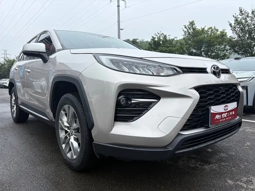Toyota Wildlander 2022 2.0L CVT Luxury PLUS