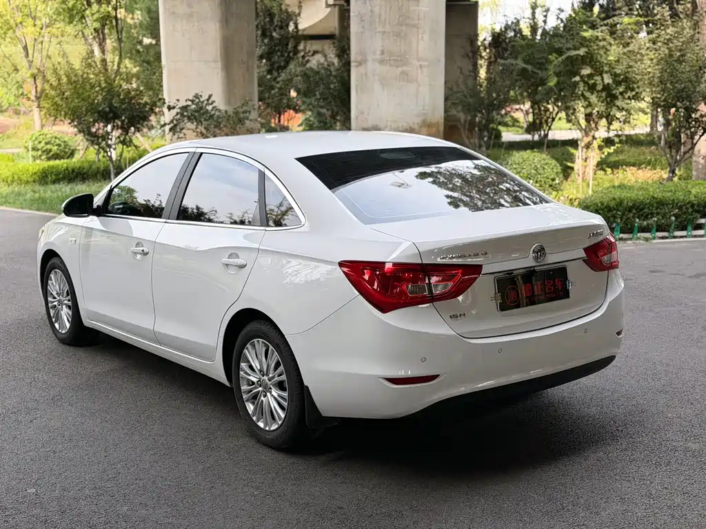 Buick Excelle — миниатюра 7
