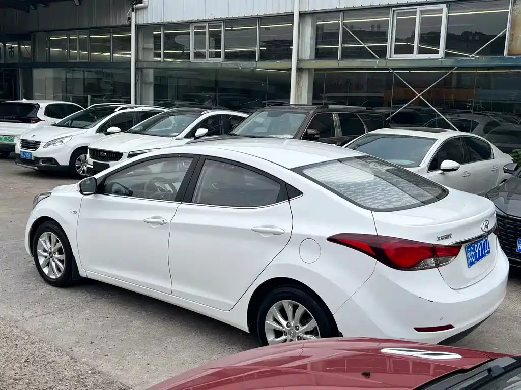Hyundai Elantra Langdong — миниатюра 6
