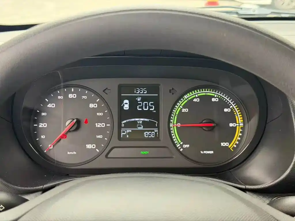 Roewe Clever — миниатюра 6
