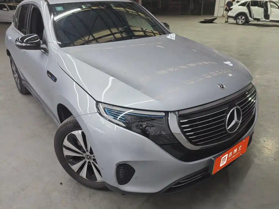 Mercedes-Benz EQC — миниатюра 2