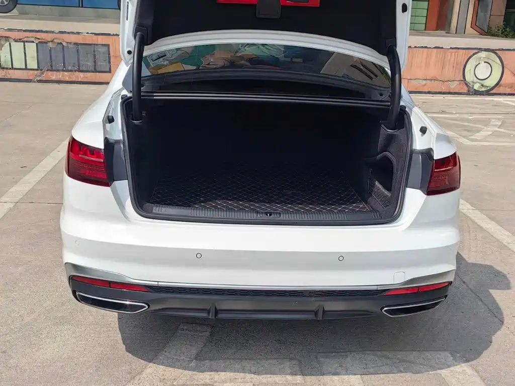 Audi A4L — миниатюра 12