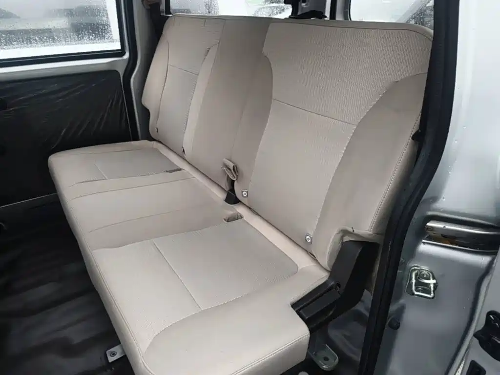 Wuling Hongguang V — миниатюра 17