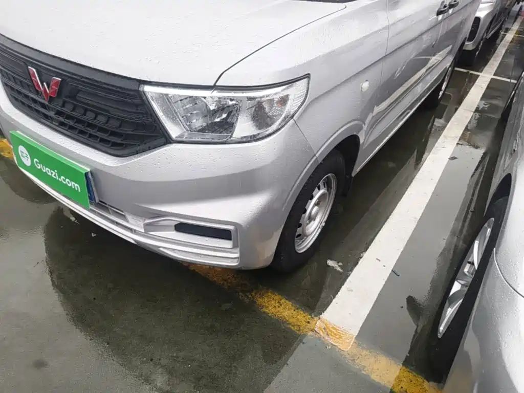 Wuling Hongguang V — миниатюра 24