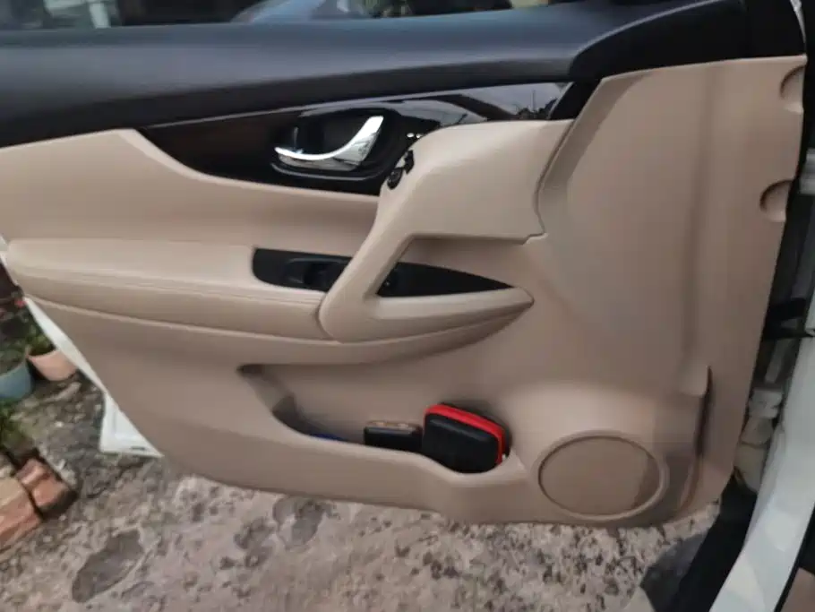 Nissan X-Trail — миниатюра 7