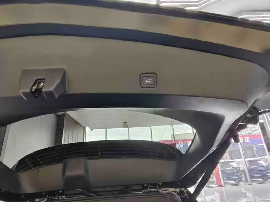 Cadillac XT5 — миниатюра 20