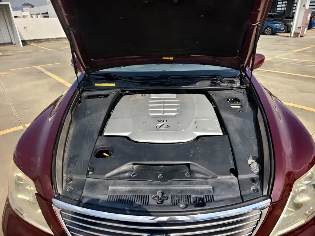 Lexus LS — миниатюра 14