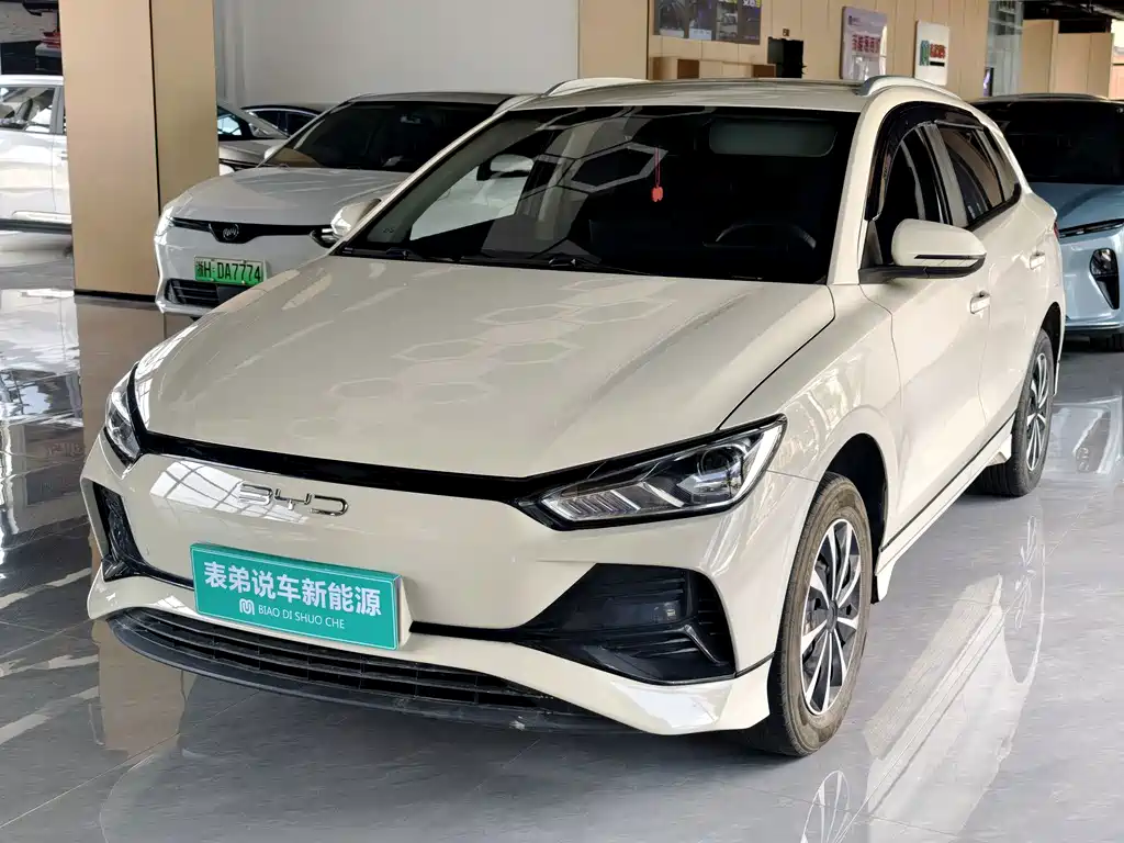 BYD E2
