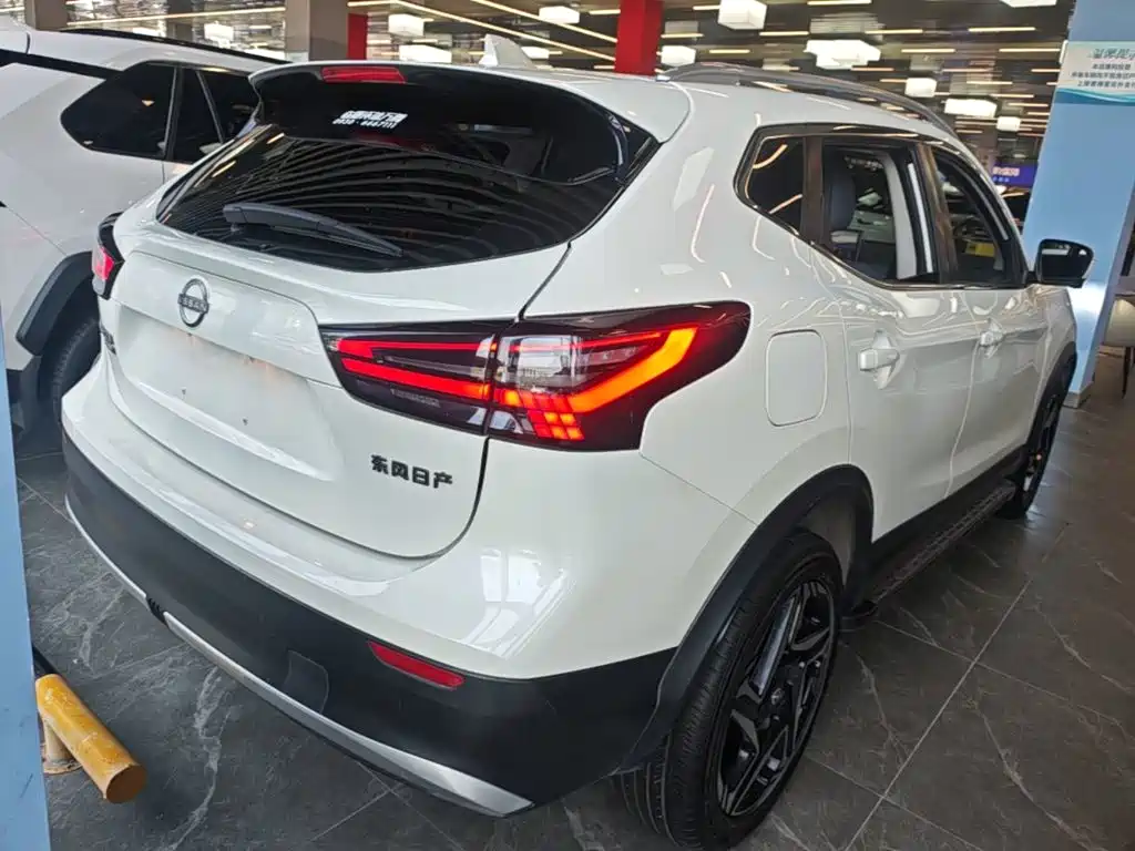 Nissan Qashqai — миниатюра 7