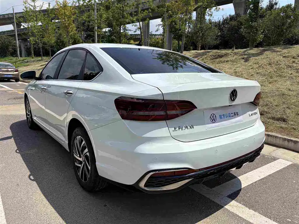 Volkswagen Lavida — миниатюра 4
