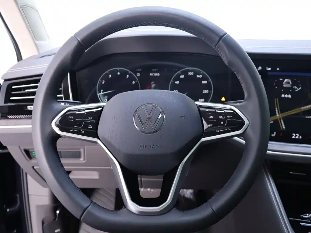 Volkswagen Touareg — миниатюра 16
