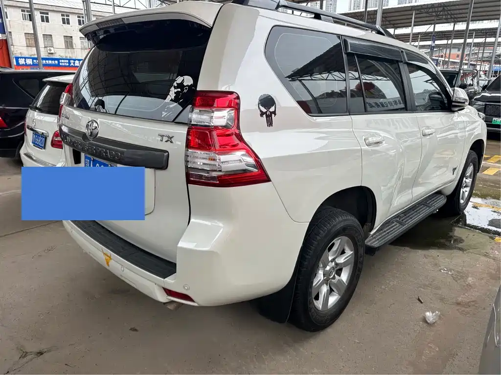 Toyota Land Cruiser Prado 2016 2.7L AT Luxury