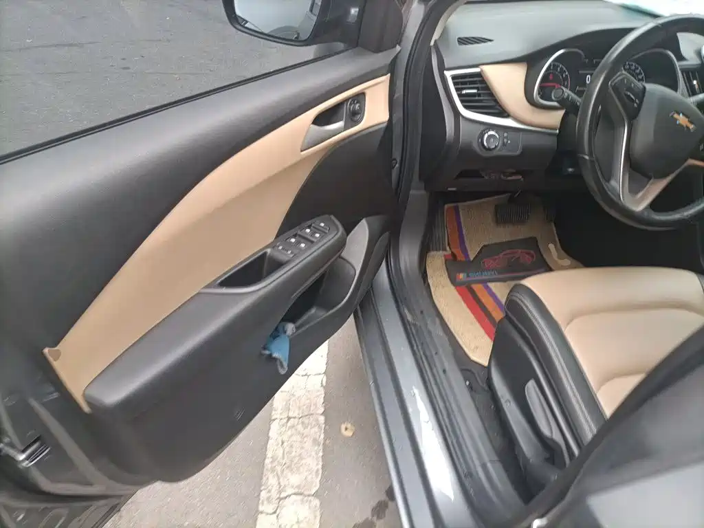 Chevrolet Monza — миниатюра 12