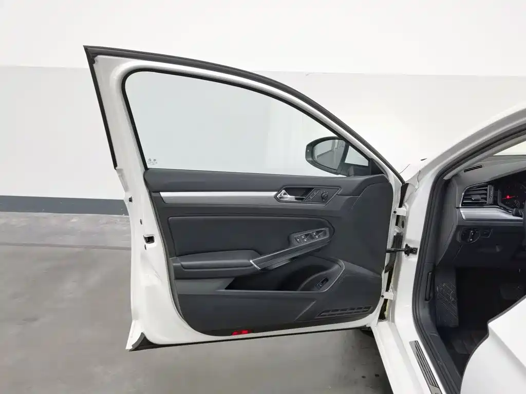 Volkswagen Lamando — миниатюра 8