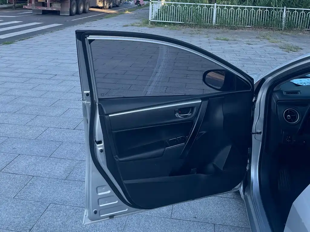 Toyota Corolla — миниатюра 8