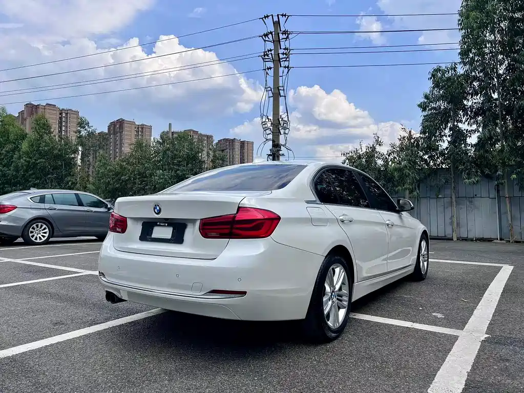 BMW 3 Series — миниатюра 4