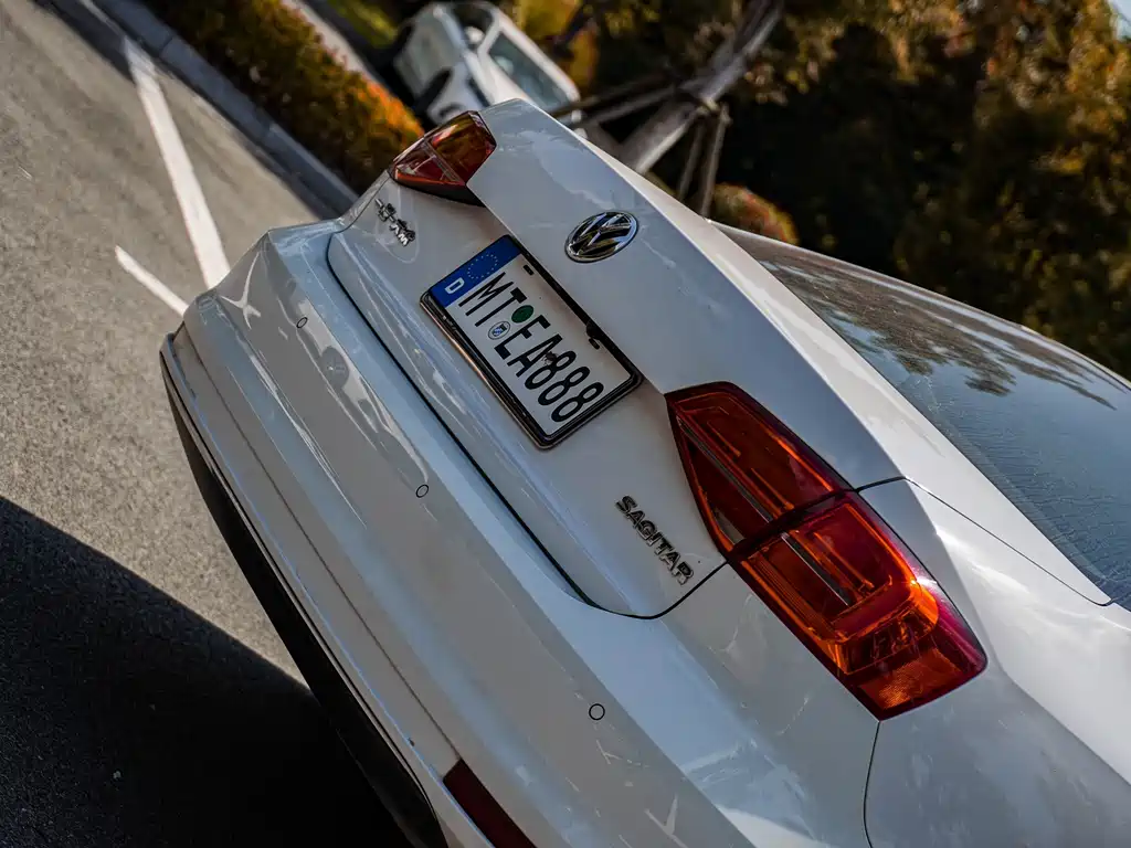 Volkswagen Sagitar — миниатюра 3