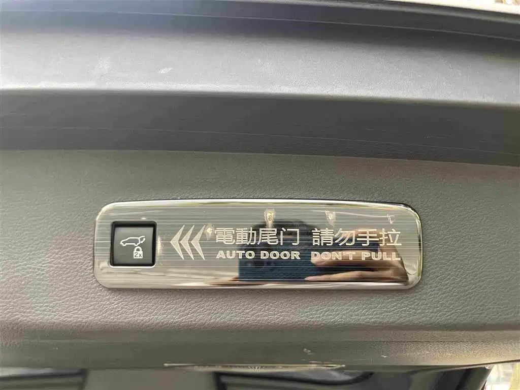 Toyota Sienna — миниатюра 29