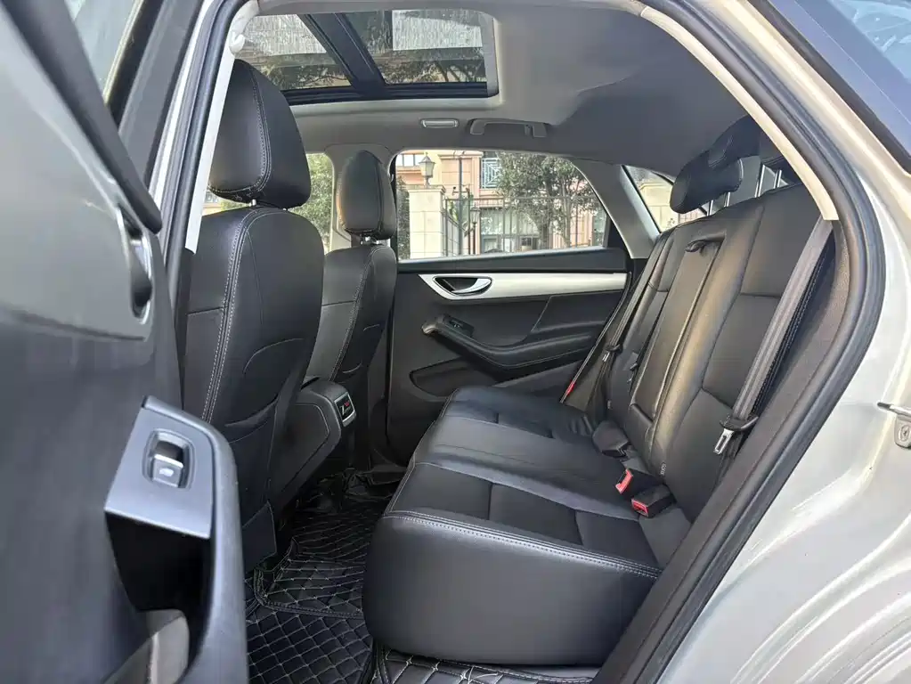 Zotye Zotye SR7 — миниатюра 11