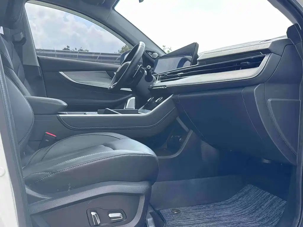 Chery Tiggo 8 — миниатюра 10