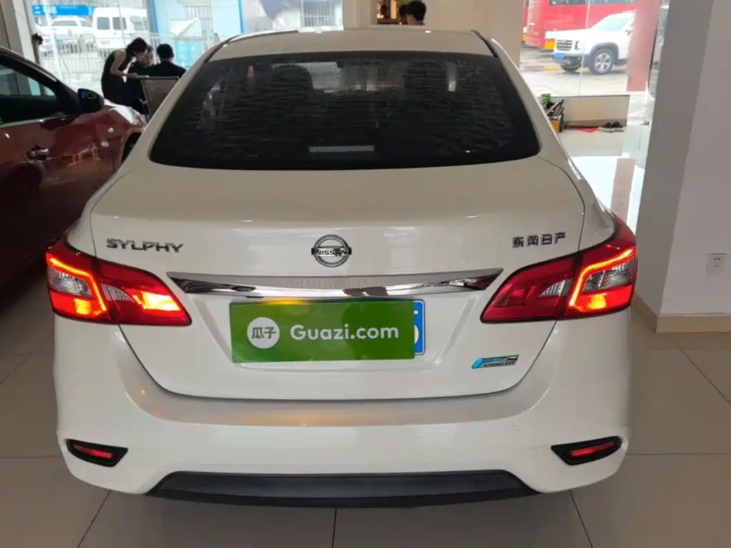 Nissan Sylphy — миниатюра 6